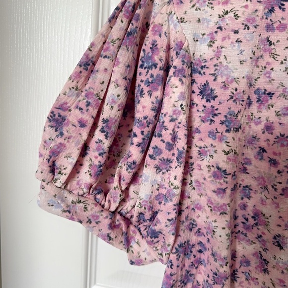 Roommates Purple and Pink Flutter Sleeve Crop Blouse - Picture 4 of 8